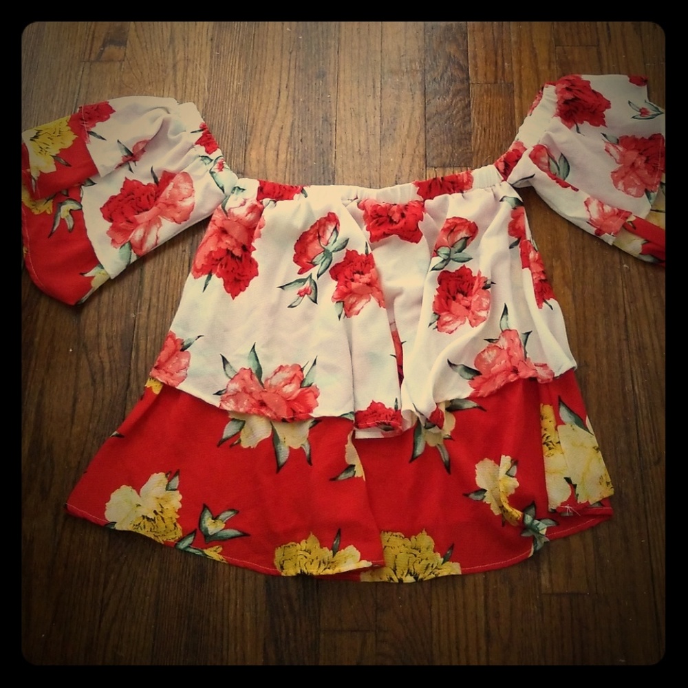 SOLD Beautiful off the Shoulders top